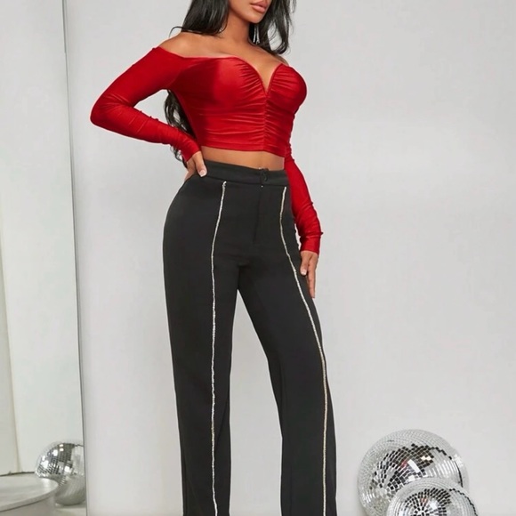 Off Shoulder Ruched Crop Tee - Picture 6 of 7